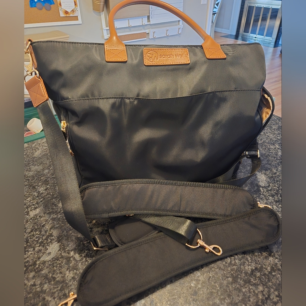 Perfect condition Sarah Wells pump bag - black